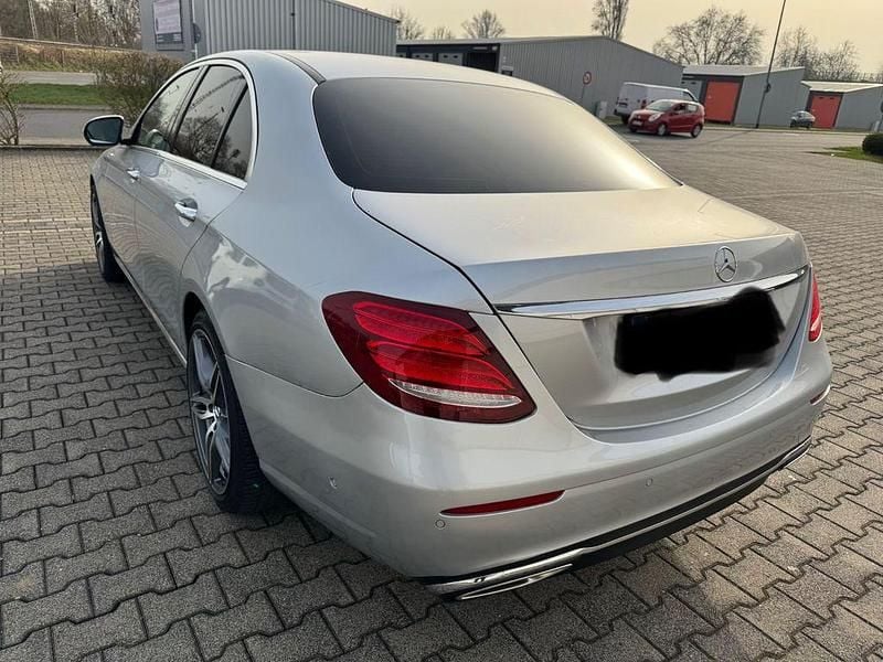 Gebraucht Mercedes E350 299 PS (219 kW) 2018 Silber Limousine