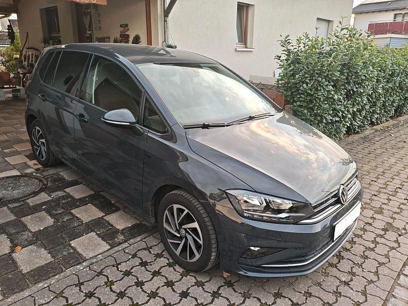 Grau Gebraucht 2018 VW Golf Sportsvan Join Van / Kleinbus | 15.000 € (Fairer Preis) - Bild 1/4