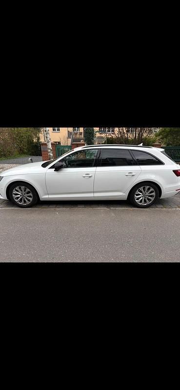 Gebraucht Audi A4 Design 150 PS (110 kW) 2018 Weiß Kombi