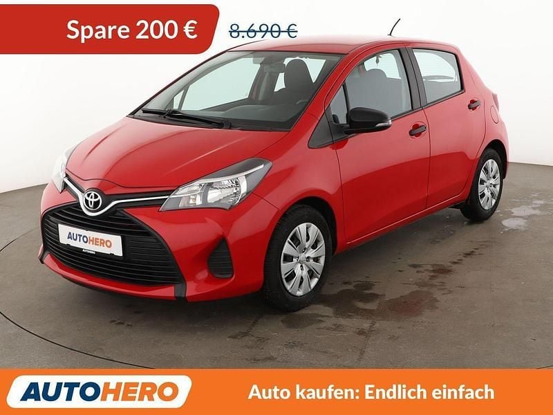 Rot Gebraucht 2015 Toyota Yaris Cool Kleinwagen | 8.490 € (Fairer Preis) - Bild 1/3