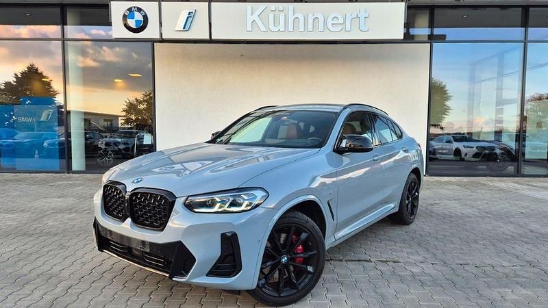 Grau Gebraucht 2022 BMW X4 Performance SUV | 56.455 € (Teuer) - Bild 1/4