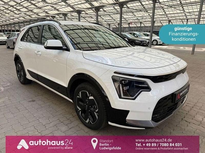 Weiß Gebraucht 2023 Kia e-Niro Vision SUV | 23.990 € (Superpreis) - Bild 1/4
