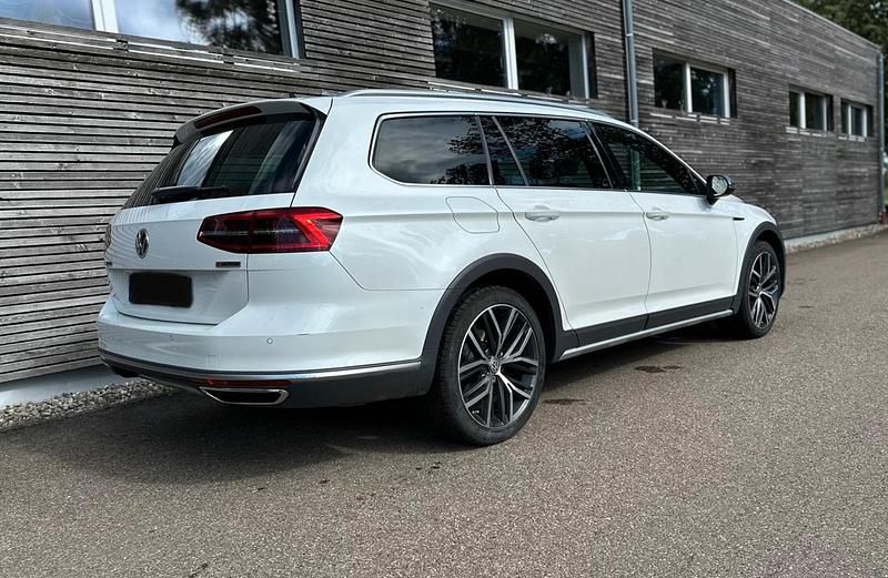 Gebraucht VW Passat Alltrack 220 PS (161 kW) 2018 Weiß Kombi