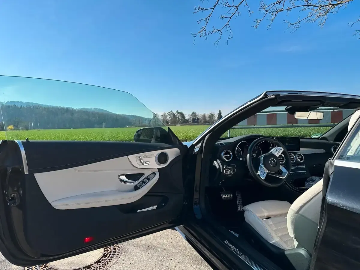 Gebraucht Mercedes C300 AMG line 258 PS (189 kW) 2020 Schwarz Cabrio