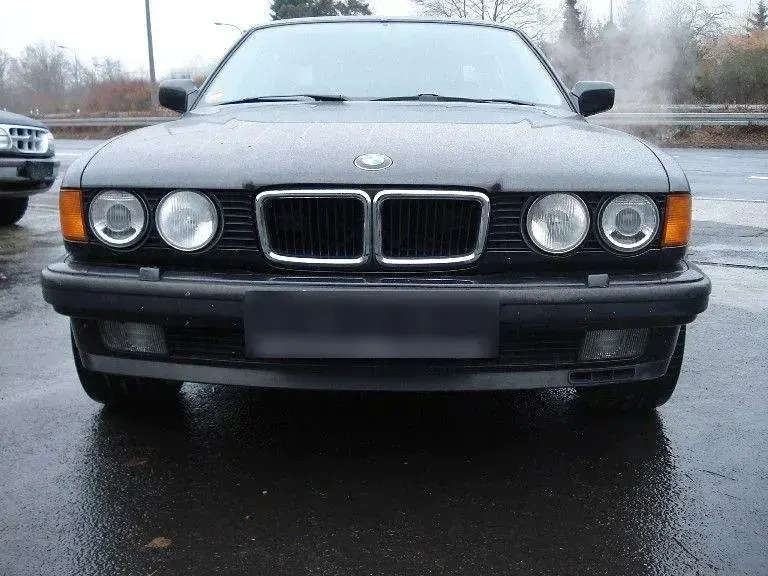 Gebraucht BMW 750 299 PS (219 kW) 1989 Schwarz Limousine