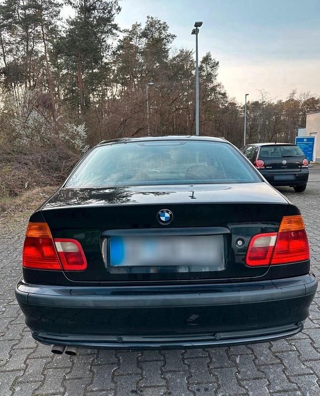 Gebraucht BMW 323 170 PS (125 kW) 1999 Schwarz Limousine