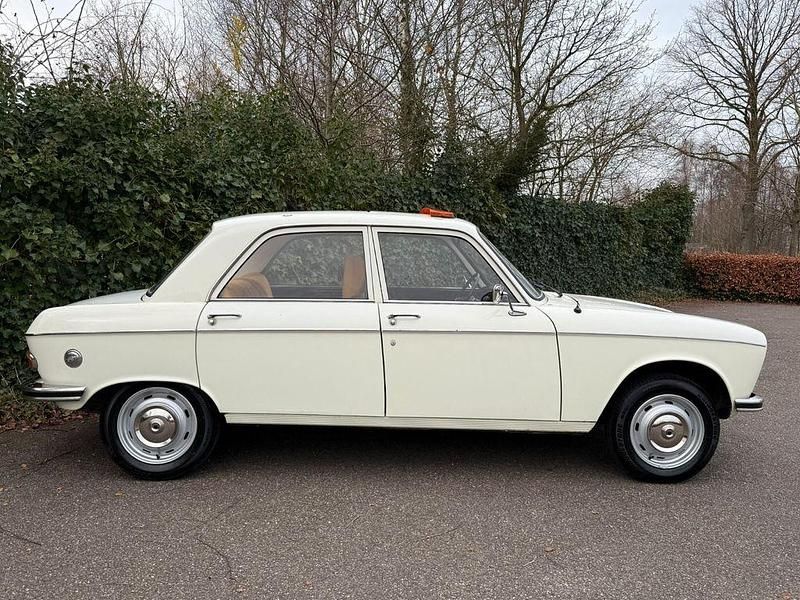 Gebraucht Peugeot 204 60 PS (44 kW) 1973 Beige Limousine