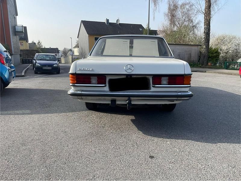 Gebraucht Mercedes E280 185 PS (136 kW) 1980 Weiß Limousine