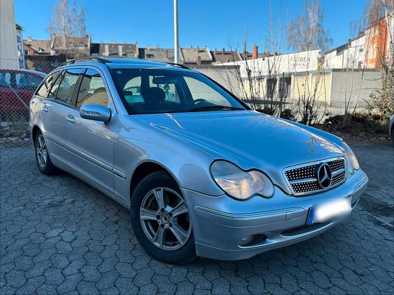 Gebraucht Mercedes 200 120 PS (88 kW) 2002 Silber Kombi