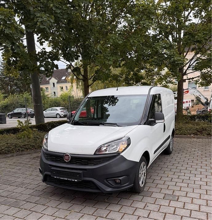 Weiß Gebraucht 2021 Fiat Doblò S Van / Kleinbus | 9.990 € - Bild 1/4
