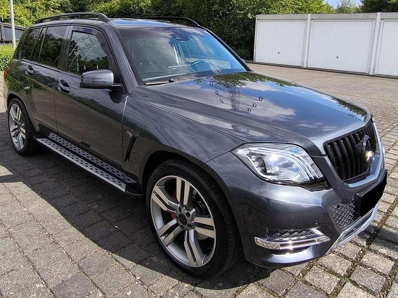 Grau Gebraucht 2014 Mercedes GLK350 SUV | 15.500 € (Fairer Preis) - Bild 1/4