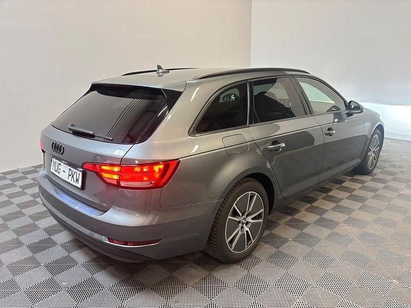 Gebraucht Audi A4 Ambiente 150 PS (110 kW) 2017 Grau Kombi