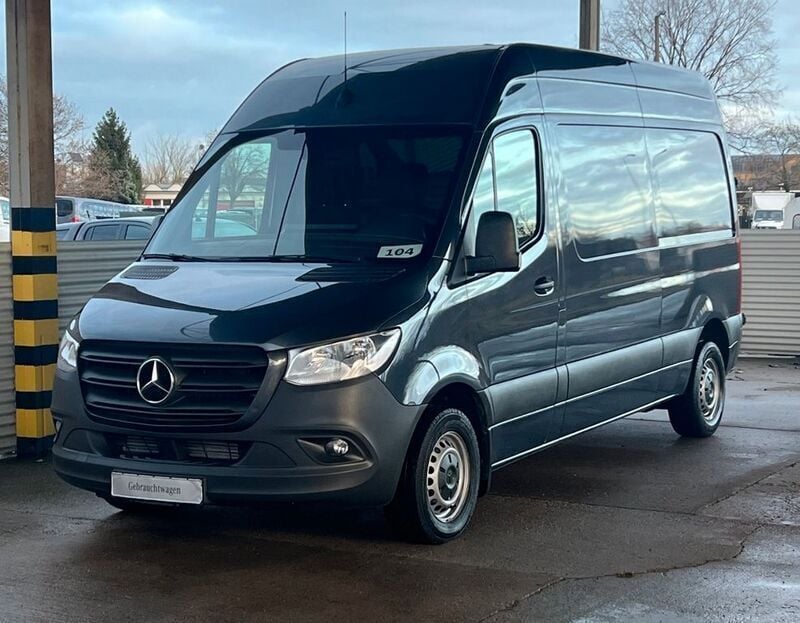 Grau Gebraucht 2019 Mercedes Sprinter Van | 16.999 € - Bild 1/4