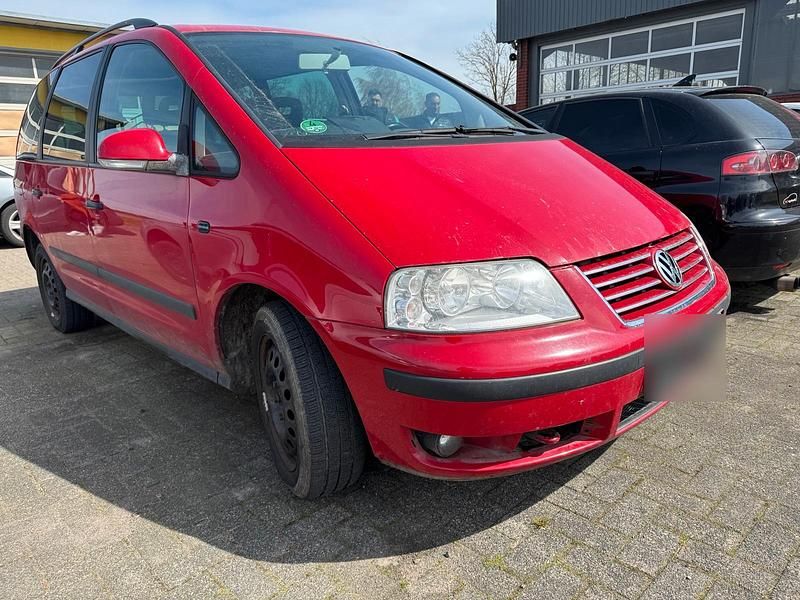 Gebraucht VW Sharan 116 PS (85 kW) 2009 Rot Van / Kleinbus