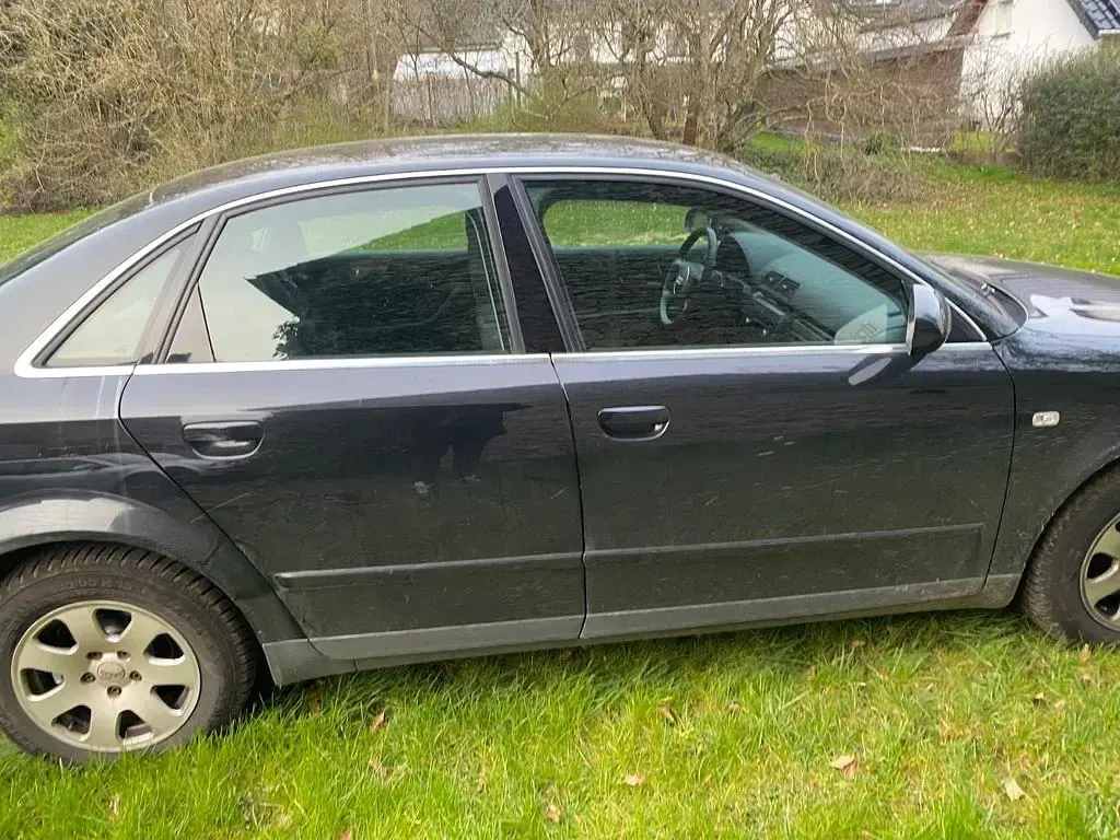 Gebraucht Audi A4 131 PS (96 kW) 2002 Schwarz Limousine