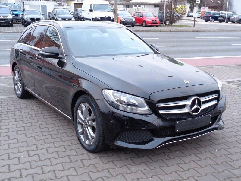 Gebraucht Mercedes C180 116 PS (85 kW) 2017 Schwarz Kombi