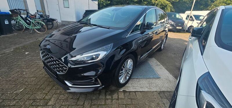 Schwarz Gebraucht 2021 Ford S-MAX Vignale Van / Kleinbus | 26.490 € (Teuer) - Bild 1/4