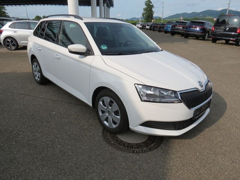 Weiß Gebraucht 2021 Skoda Fabia Ambition Kombi | 18.200 € (Fairer Preis) - Bild 1/4