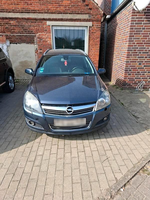 Gebraucht Opel Astra 115 PS (84 kW) 2009 Grau Kombi