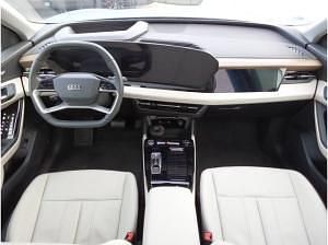 Gebraucht Audi Q6 e-tron Performance 225 kW (306 PS) 2024 Blau (plasmablau metallic) SUV