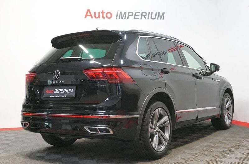 Gebraucht VW Tiguan R-line 200 PS (147 kW) 2022 Deep black perleffekt SUV