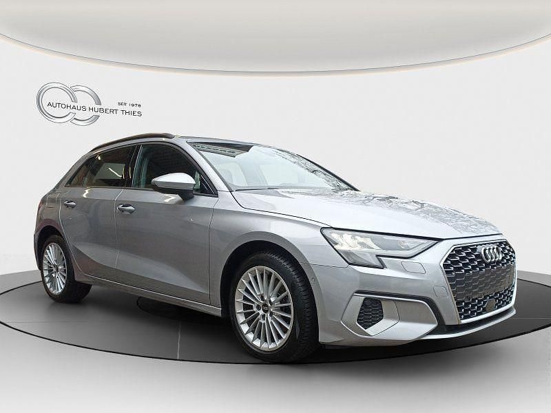 Gebraucht Audi A3 Ambiente 150 PS (110 kW) 2020 Silber Limousine