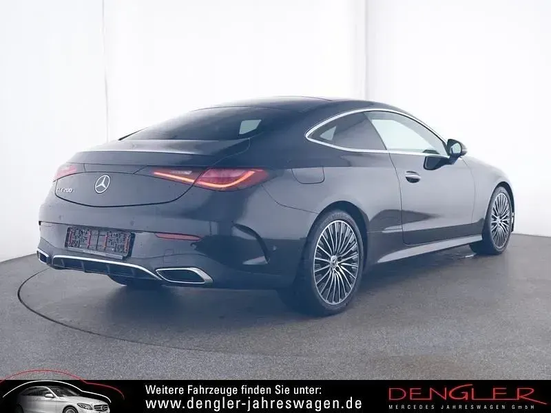Gebraucht Mercedes CLE200 AMG line 204 PS (150 kW) 2024 Schwarz Coupé