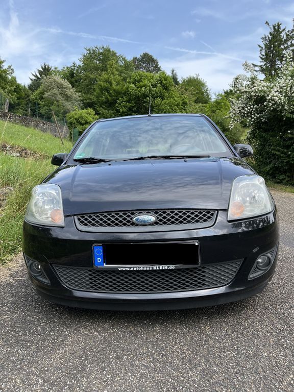 Schwarz Gebraucht 2008 Ford Fiesta Style Kleinwagen | 2.100 € (Etwas zu teuer) - Bild 1/4