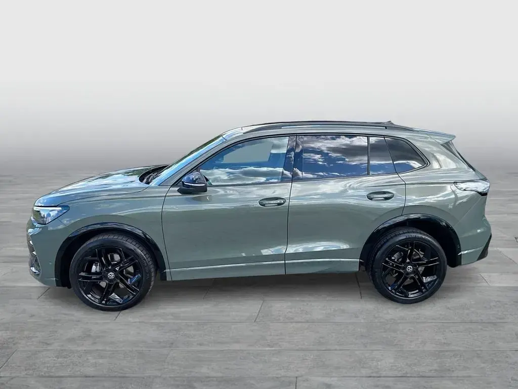 Gebraucht VW Tiguan R-line 265 PS (194 kW) 2025 Grün SUV