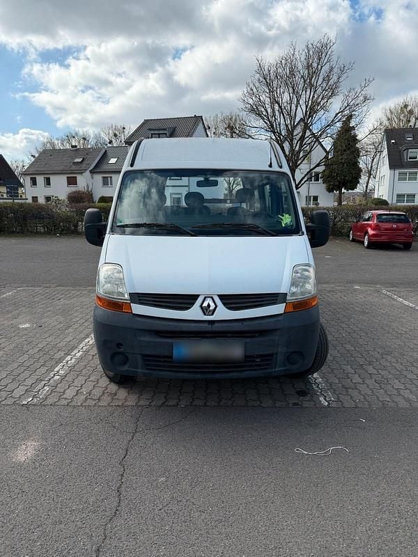 Second-hand Renault Master 120 CP (88 kW) 2010 Alb Monovolum