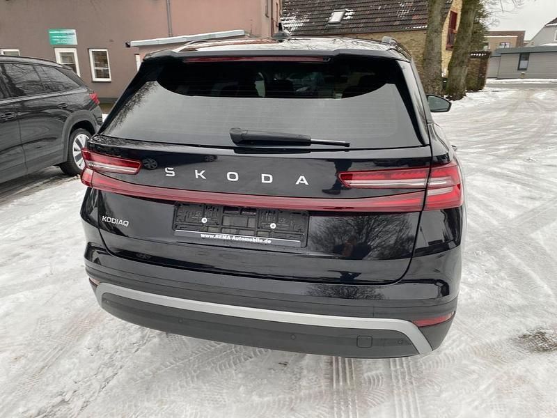 Neu Skoda Kodiaq Selection 150 PS (110 kW) 2025 Schwarzmagic perleffekt SUV