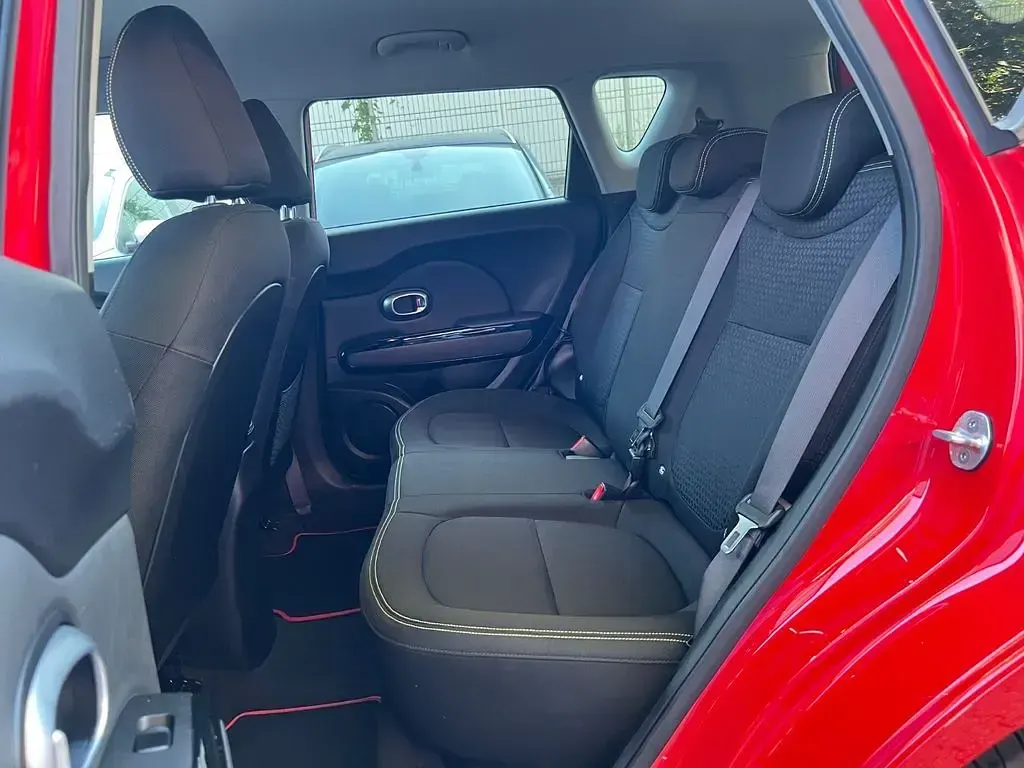 Gebraucht Kia Soul 132 PS (97 kW) 2016 Rot SUV