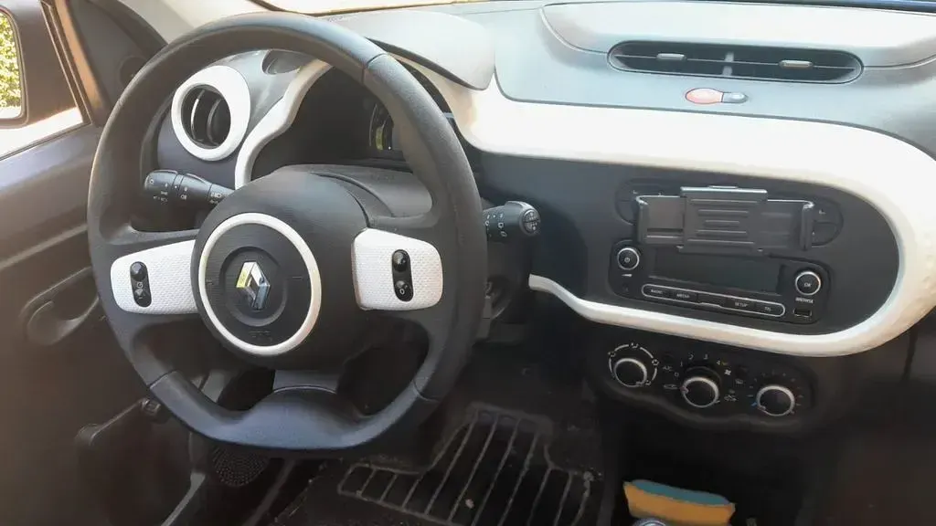 Gebraucht Renault Twingo Life 69 PS (50 kW) 2018 Violett Kleinwagen