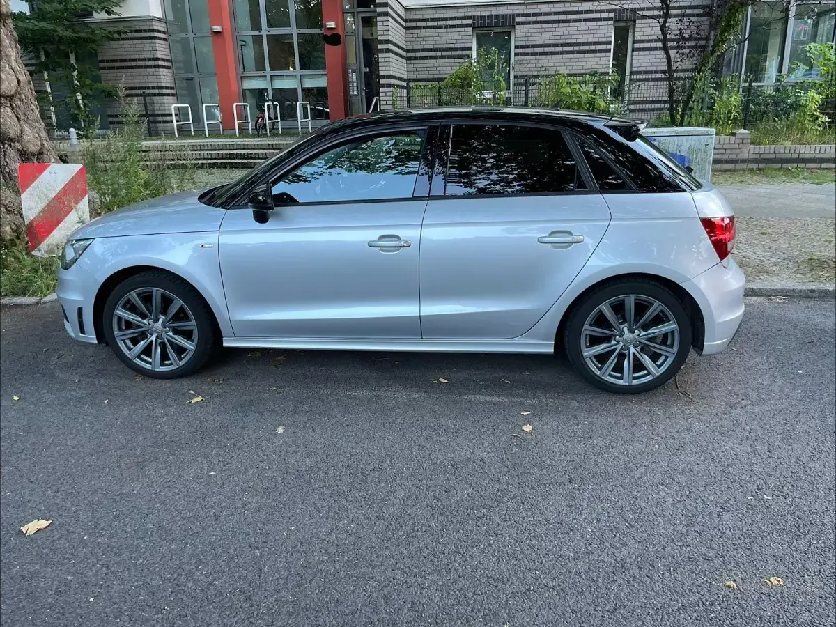 Gebraucht Audi A1 Sportback S-Line 160 PS (117 kW) 2013 Silber Kleinwagen