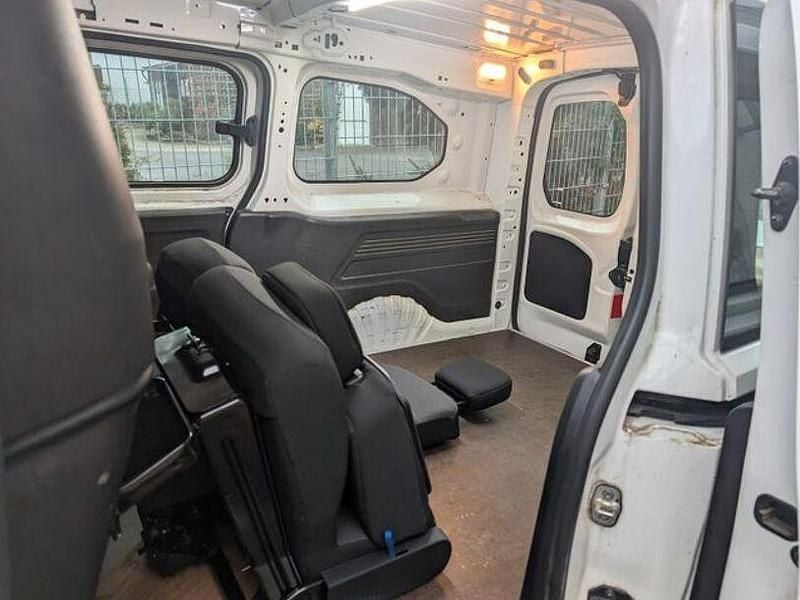 Gebraucht Peugeot Partner 132 PS (97 kW) 2020 Lack weiss banquise/typ aussenve Van / Kleinbus