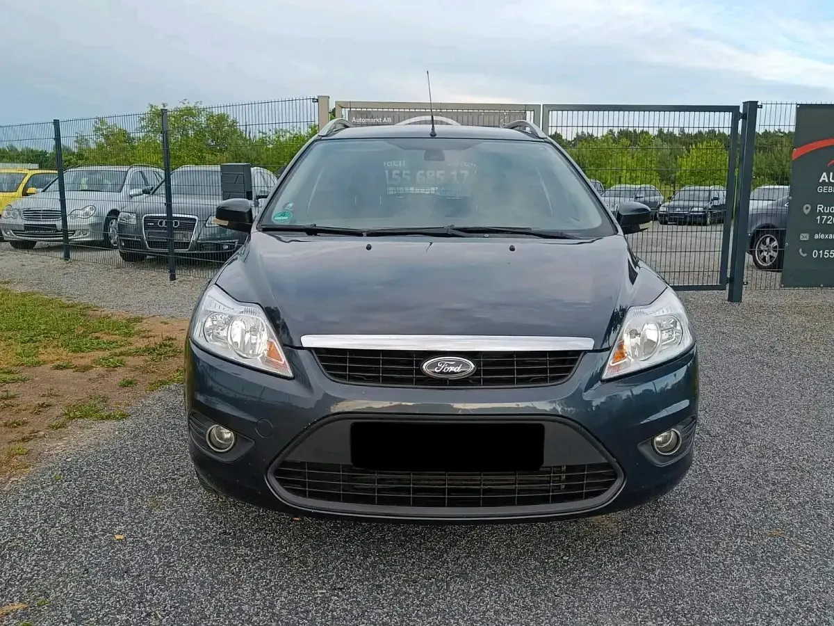 Gebraucht Ford Focus 109 PS (80 kW) 2010 Schwarz Kombi