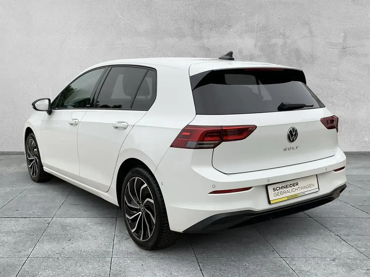 Gebraucht VW Golf VIII United 131 PS (96 kW) 2021 Weiß Limousine