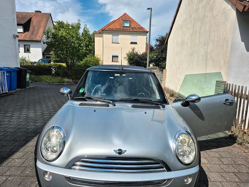 Silber Gebraucht 2005 Mini Cooper Cabriolet Cabrio | 4.444 € (Fairer Preis) - Bild 1/4