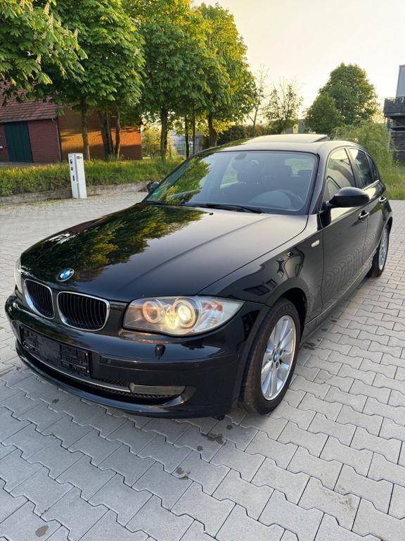 Schwarz Gebraucht 2009 BMW 118 Efficient Dynamics Kleinwagen | 3.600 € (Fairer Preis) - Bild 1/4