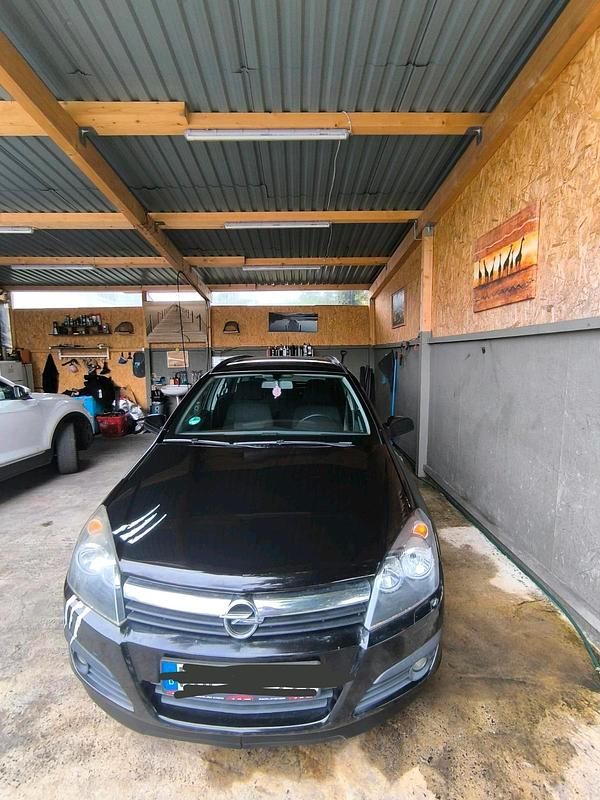 Gebraucht Opel Astra 105 PS (77 kW) 2006 Schwarz Kombi