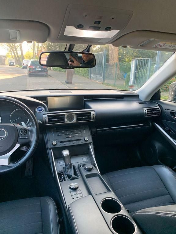 Gebraucht Lexus IS300 223 PS (164 kW) 2015 Silber Limousine