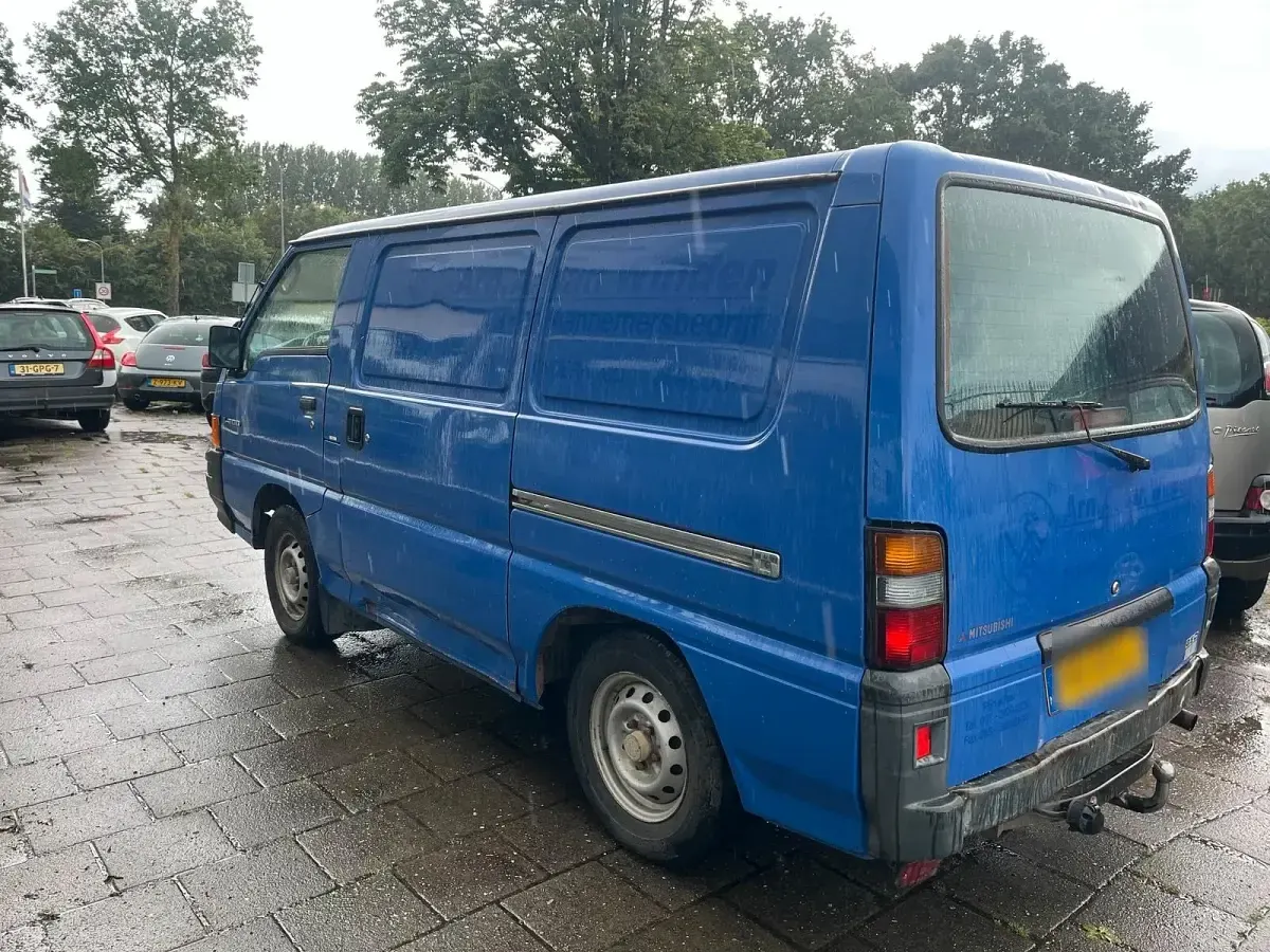 Gebraucht Mitsubishi L300 69 PS (50 kW) 1999 Blau Van / Kleinbus