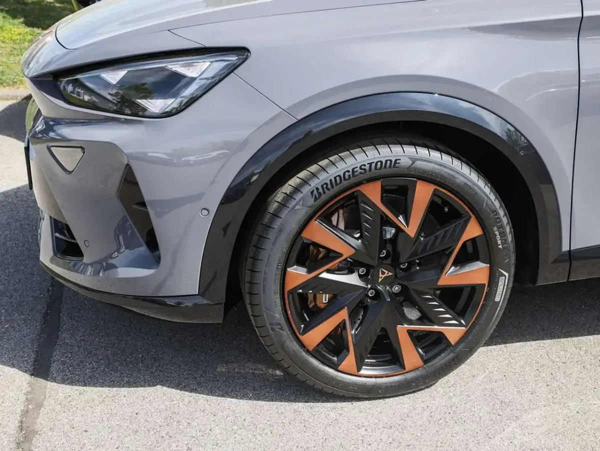 Neu Cupra Formentor VZ 333 PS (244 kW) 2026 Graphene grau SUV