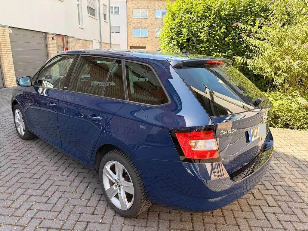 Gebraucht Skoda Fabia Joy 90 PS (66 kW) 2016 Blau Kombi