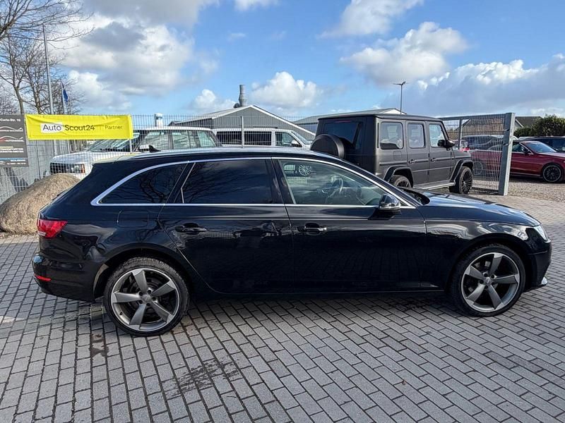 Gebraucht Audi A4 Basis 150 PS (110 kW) 2017 Schwarz Kombi