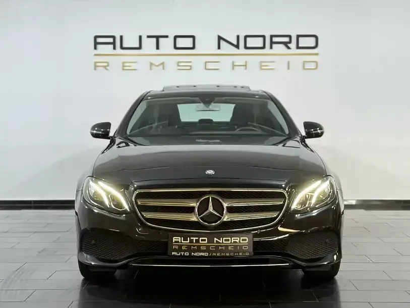 Second-hand Mercedes E250 211 CP (155 kW) 2016 Negru Berlinǎ