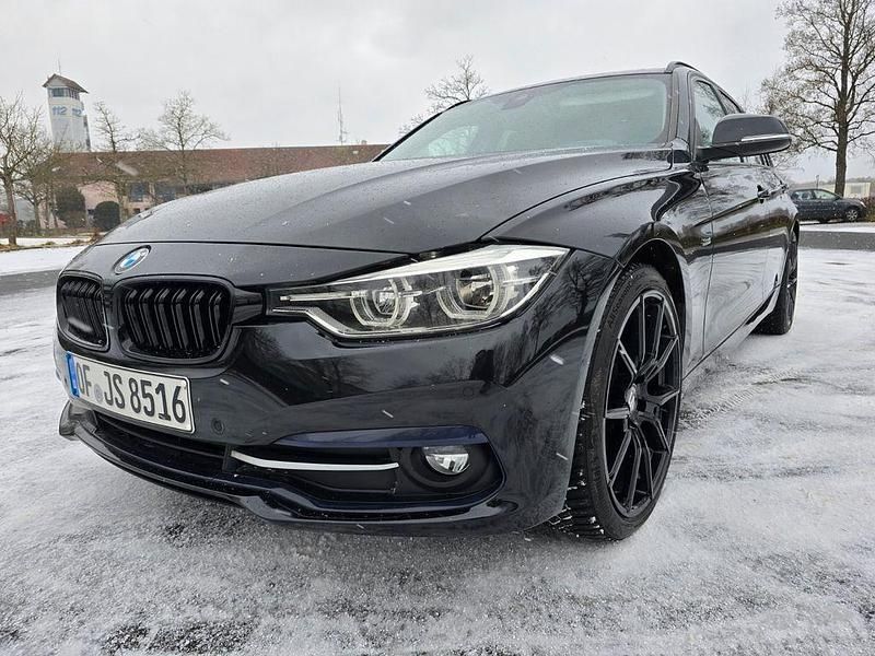 Schwarz Gebraucht 2017 BMW 320 Sport Line Kombi | 14.900 € (Fairer Preis) - Bild 1/4