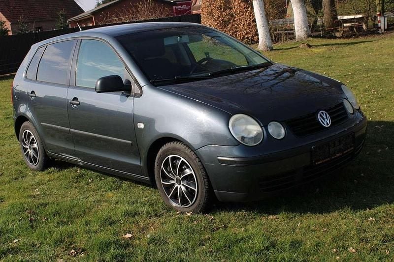 Gebraucht VW Polo Basis 64 PS (47 kW) 2002 Grau Limousine