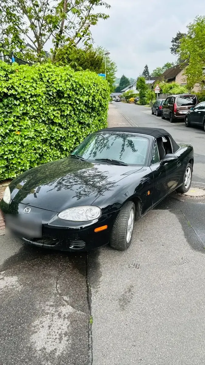 Używany Mazda MX5 110 KM (80 kW) 2004 Czarny Kabriolet