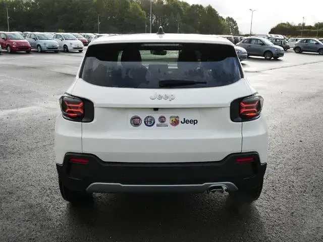Occasion Jeep Avenger Summit 101 ch (74 kW) 2025 Blanc SUV